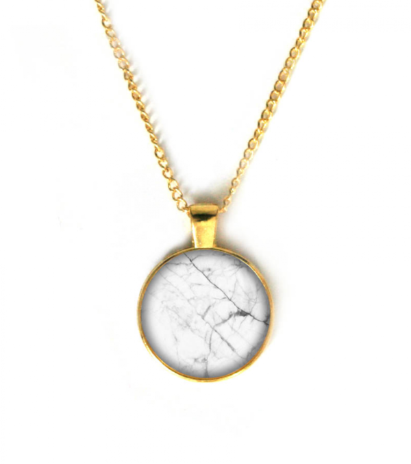 Halskette White Marble