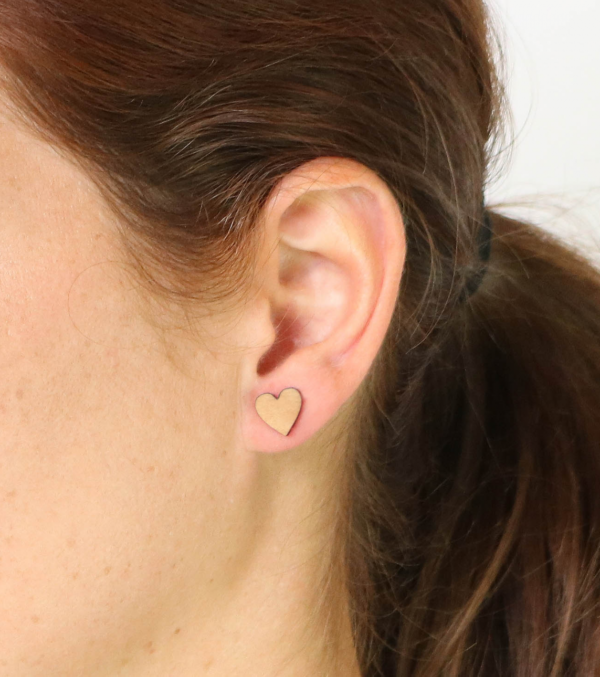 Wooden ear studs Heart Natural - Image 2