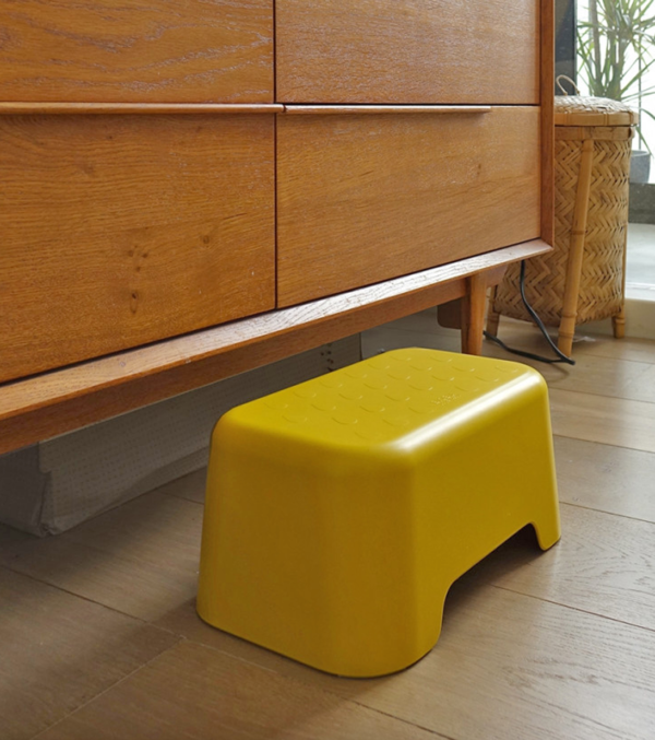 Kleiner Tritthocker – Bild 2