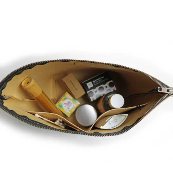 "On the go" - Big Toilet bag with Content - Image 6