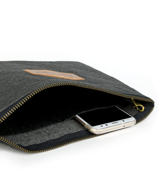 Piñatex® Clutch handbag black - Image 3