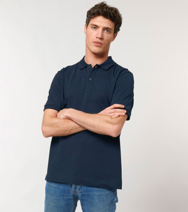 Classic polo shirt with short sleeves