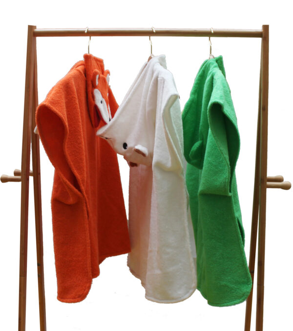Flauschiger Kinder Badeponcho Schaf – Bild 4