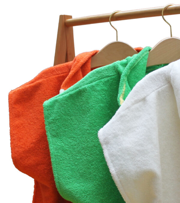 Flauschiger Kinder Badeponcho Schaf – Bild 3
