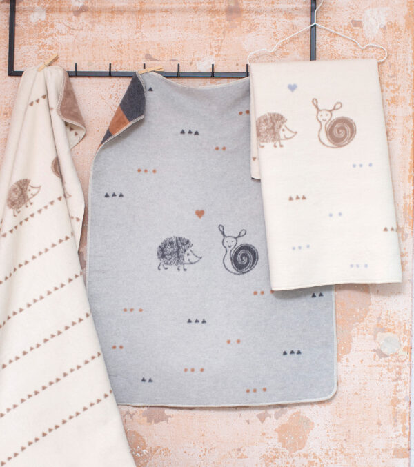 Babydecke 75 x 100, Igel & Schnecke – Bild 4