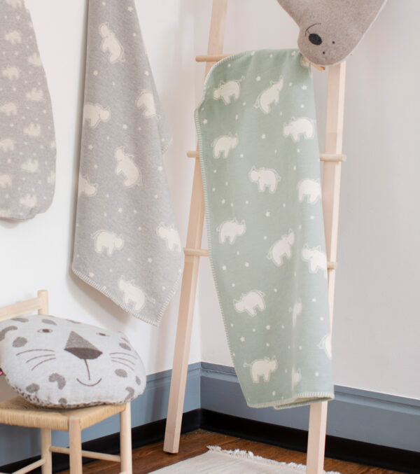 Baby blanket 75 x 100, Rhinos - Image 2