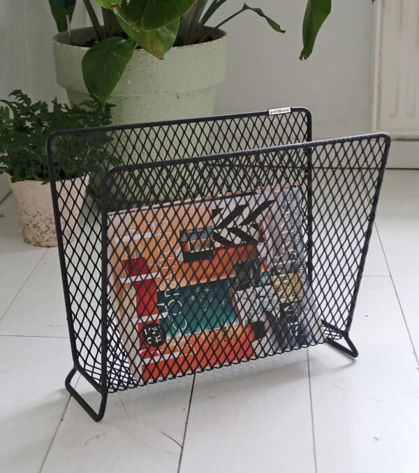 Steel wire magazine rack - Image 7