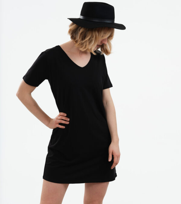 Longshirt Pella schwarz