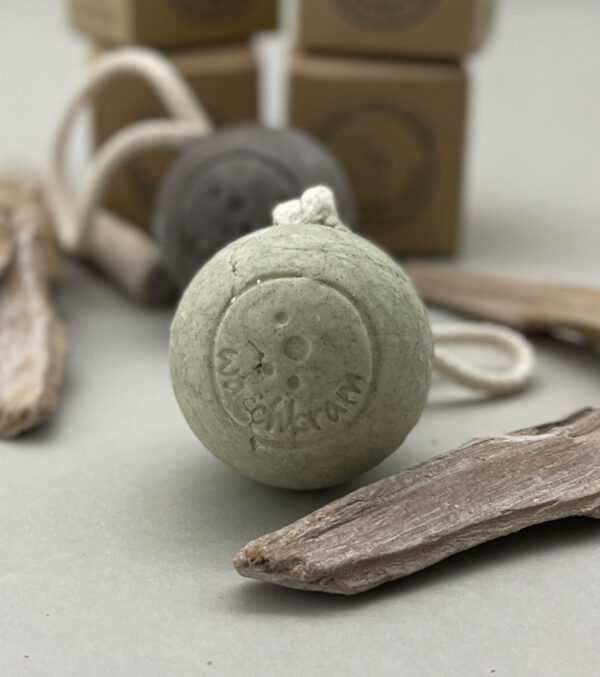 Shampoo Ball on the Cord - Image 4