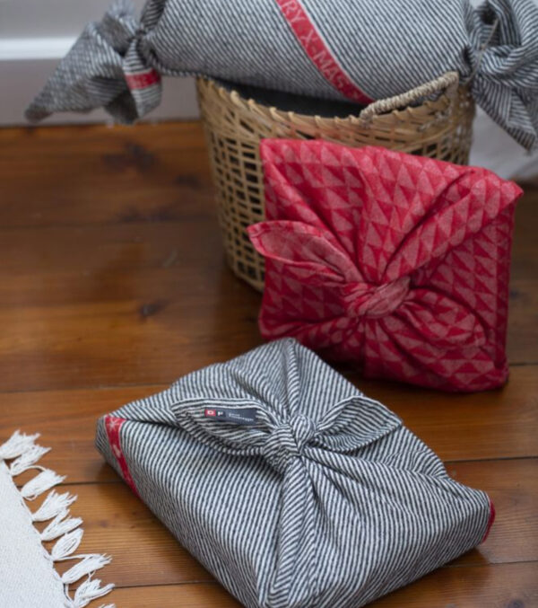 Set of 2 fabric wrapping paper - Image 2