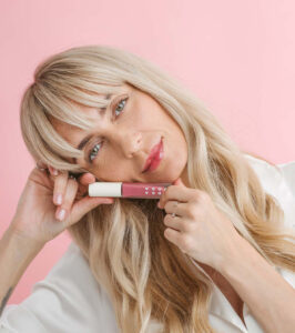 Nourishing lip gloss - Image 4