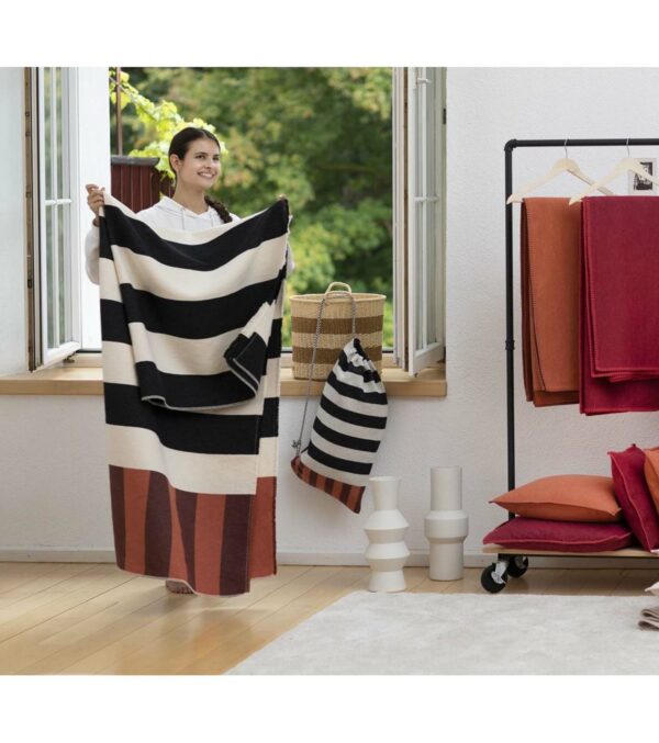 Eco Flannel Blanket Block stripes with Storage Bag - Image 2