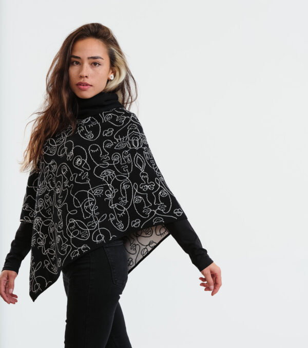 Turtleneck Poncho Loa made of fine Jacquard knit - Image 4