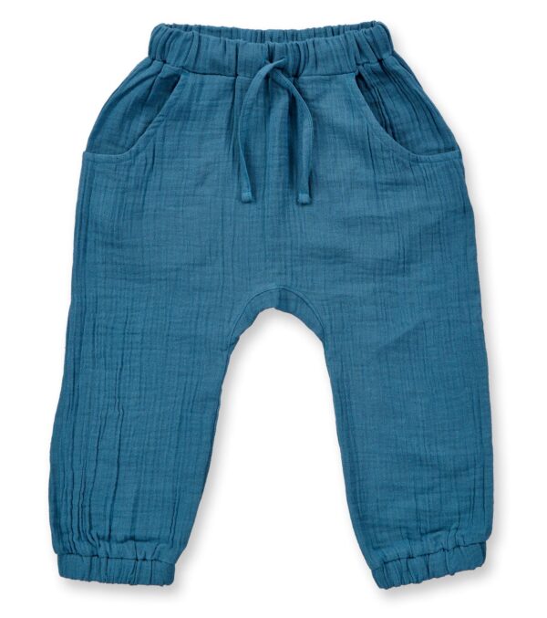 Soft children‘s summer trousers made of muslin