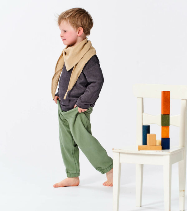 Green children‘s trousers made of robust twill - Image 2