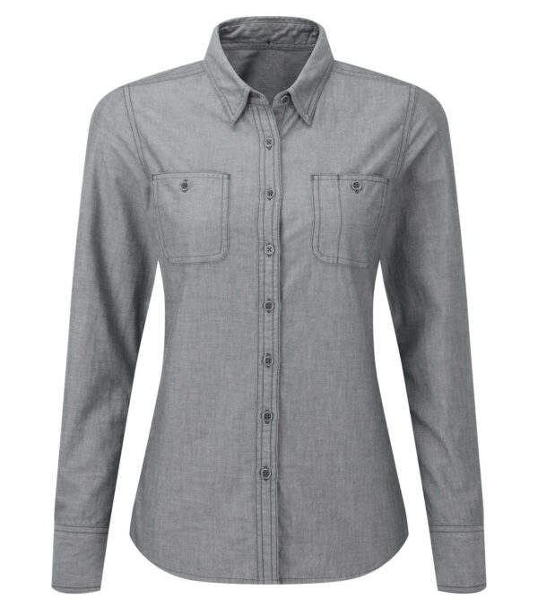 Women‘s blouse made of chambray, gray denim
