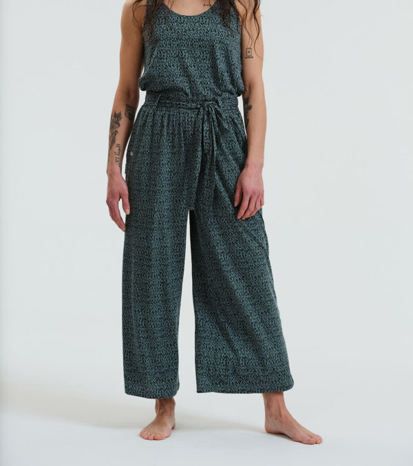 Culotte pants Sonoma sage green with a fine pattern - Image 2