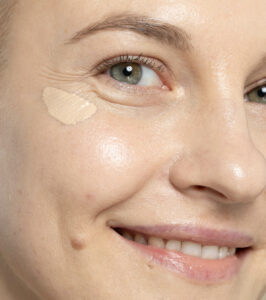 Liquid concealer, mineral with caffeine - Image 4