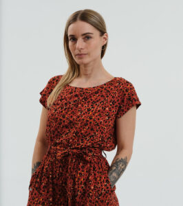 Shorts Willow with Flowers rust red - Image 8