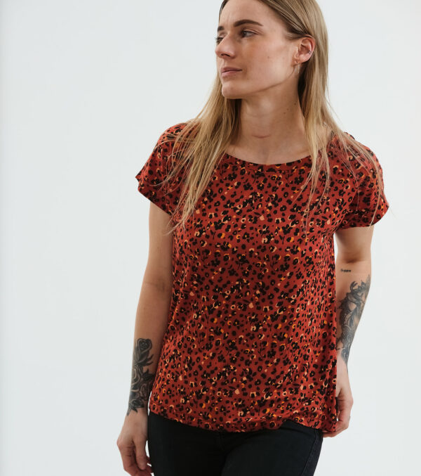 Shirt Katie with Flowers rust red - Image 4