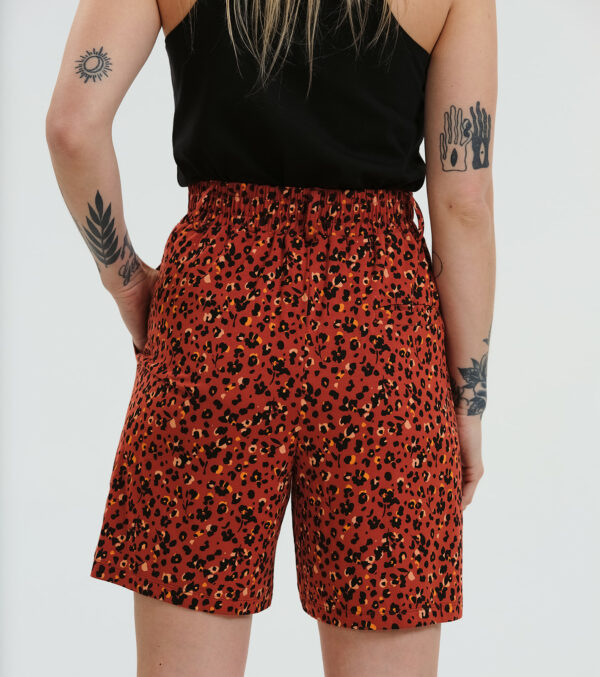 Shorts Willow mit Blumendruck rostrot – Bild 6