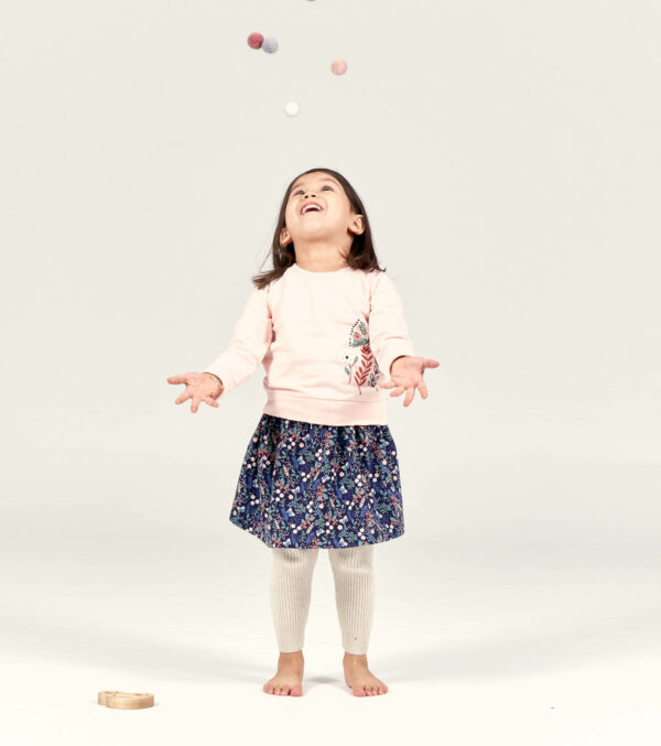 Kinder Sweatshirt mit Blumenstickerei – Bild 2