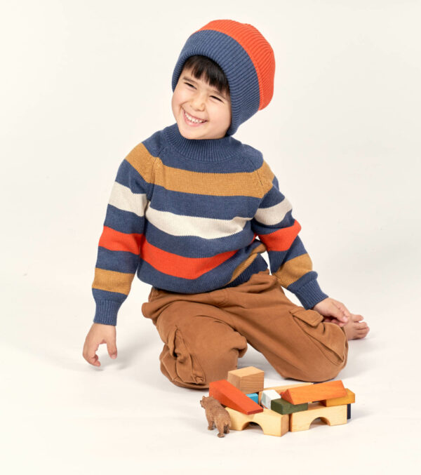 Children's knitted hat orange red and blue - Image 2