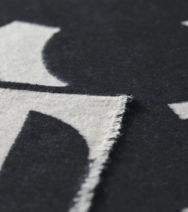 LUCA Flannel Blanket “abstract” 200 x 140 cm - Image 3