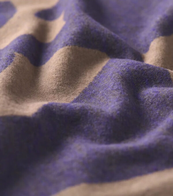LUCA Flannel Blanket “abstract” 200 x 140 cm - Image 9