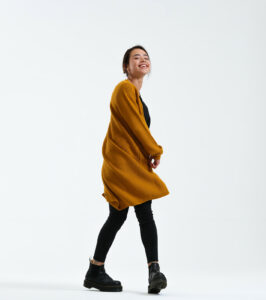 Long-Cardigan Alamo mustard yellow - Image 4