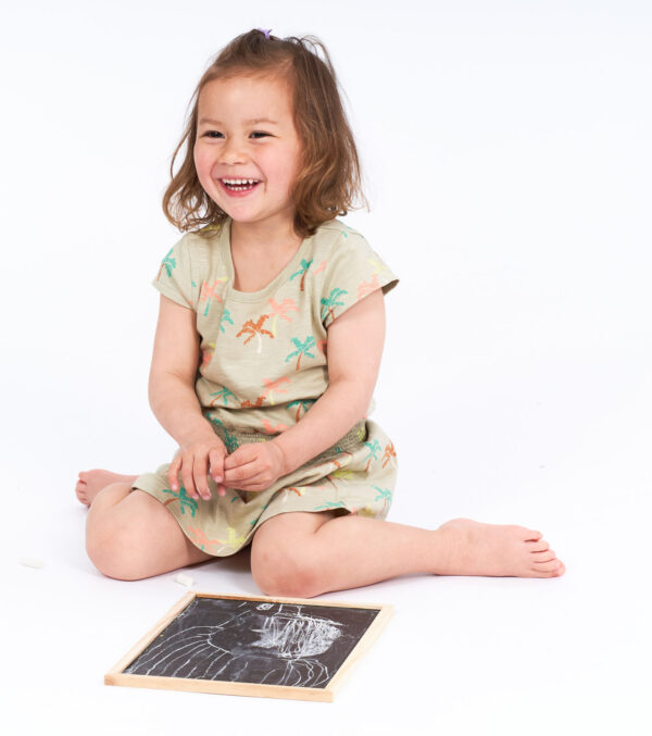 Girl‘s dress with palm print - Image 4