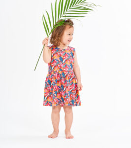 Girls‘ dress with colorful leaf print - Image 3