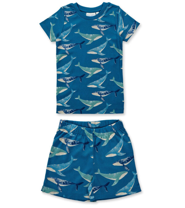 Short children‘s pajamas with whale print