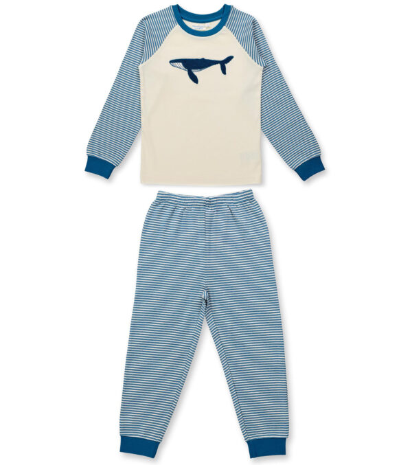 Children‘s pajamas with a whale motif