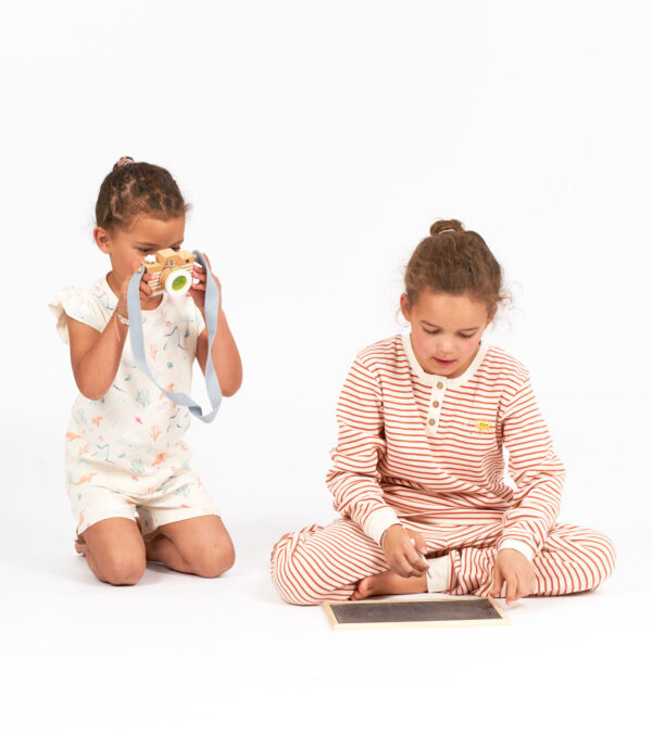 Short children‘s pajamas with sea creature print - Image 8