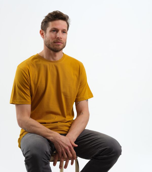 Basic Shirt gelb – Bild 2