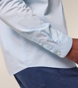 Men‘s Poplin Shirt light blue - Image 5