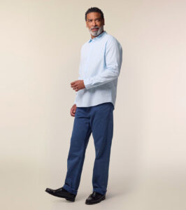 Men‘s Poplin Shirt light blue - Image 3