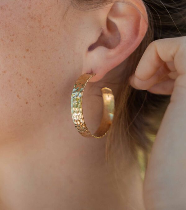 Hoop earrings Hammered, brass - Image 3