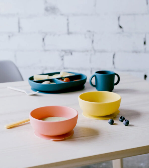 Set of 2 suction bowls, Mimosa / Coral - Image 3