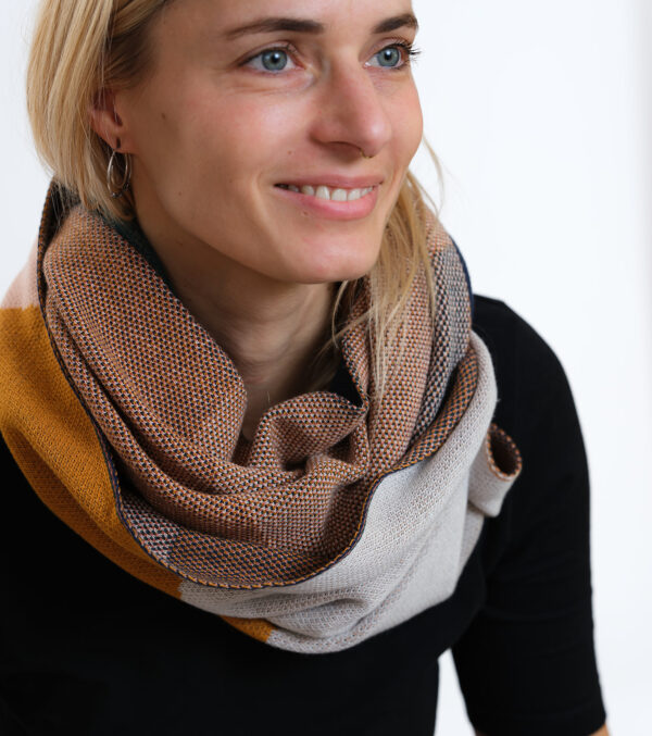 Loop Carberry Fields made of fine Jacquard knit - Image 5