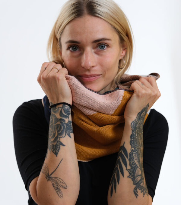 Loop Carberry Fields made of fine Jacquard knit - Image 3