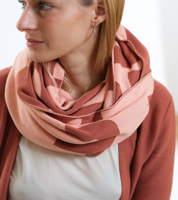 Loop Carberry Tubes made of fine Jacquard knit - Image 5