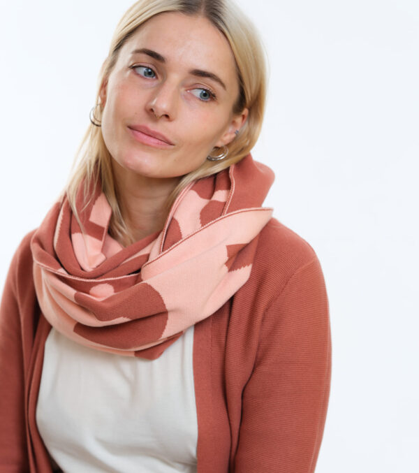 Loop Carberry Tubes made of fine Jacquard knit - Image 2
