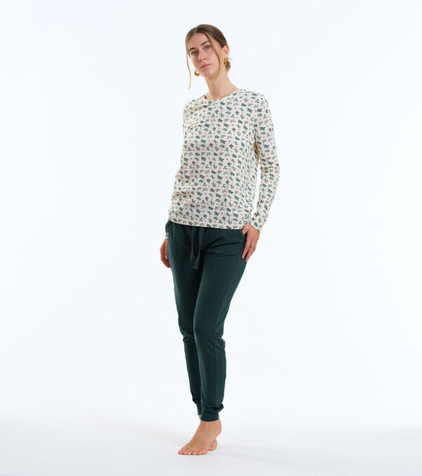 Pajama Mary with allover Mistletoe print - Image 9