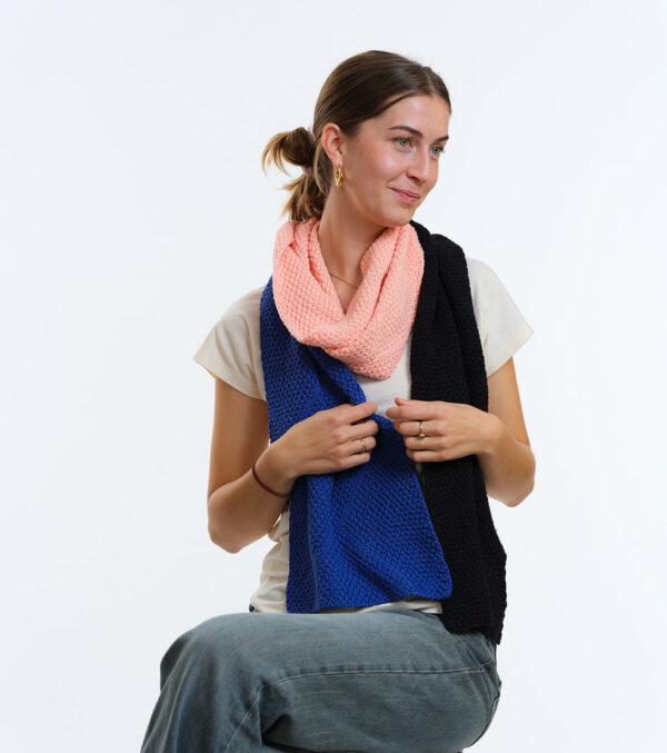 Organic Knit Scarf Baker black fade - Image 4