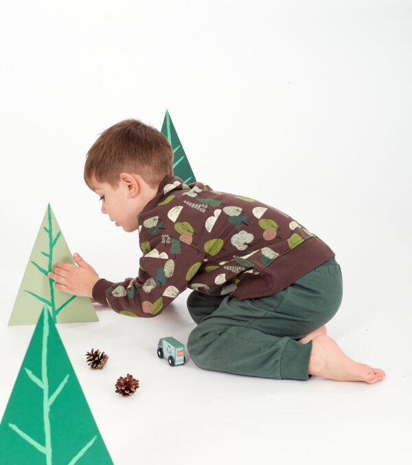 Kinder Sweatshirt mit bunten Bäumen – Bild 3