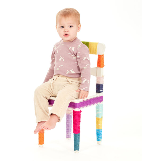 Cremefarbene Babyhose aus kuschligem Nickistoff – Bild 2