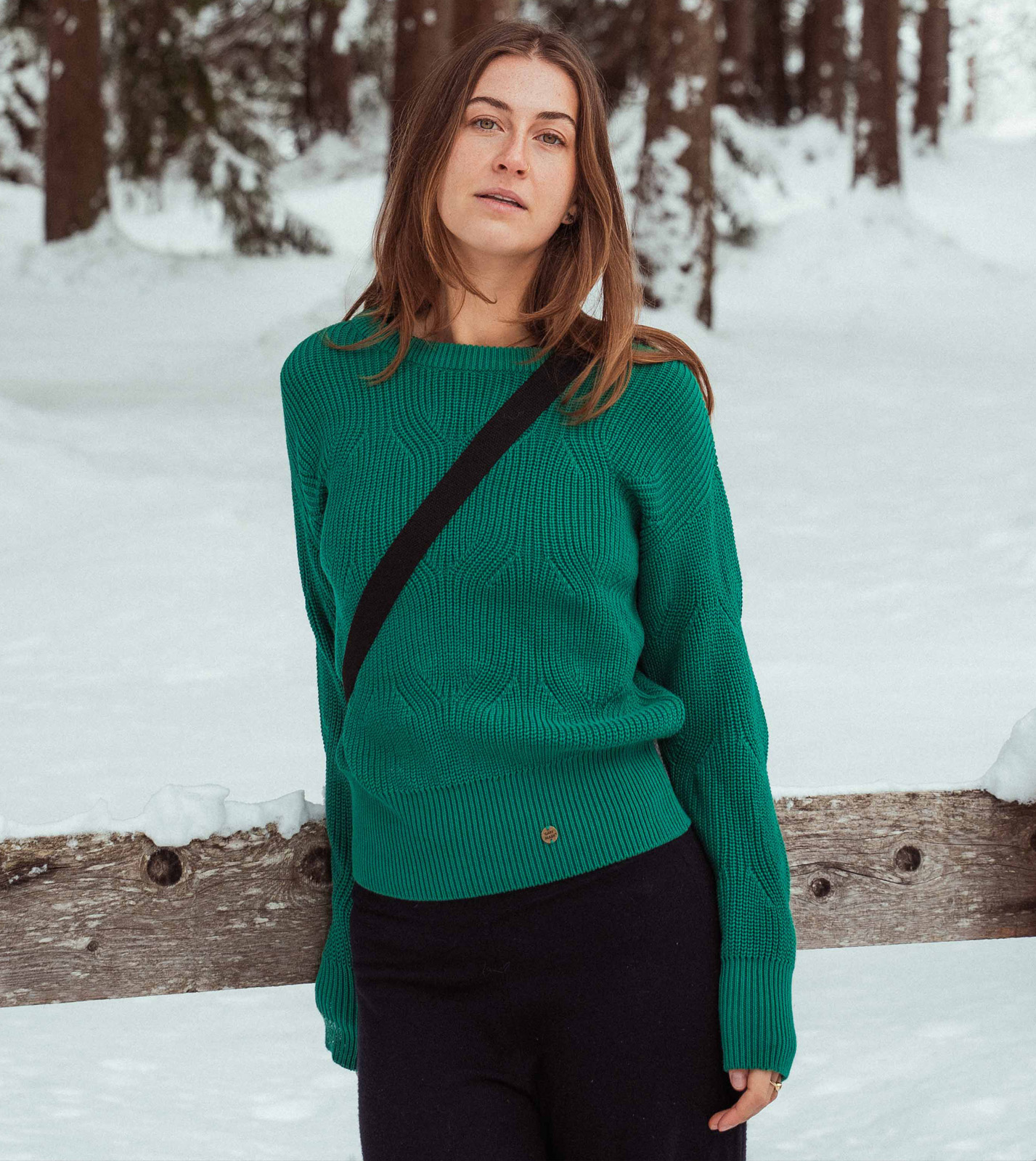 Short knitted Pullover May bright green