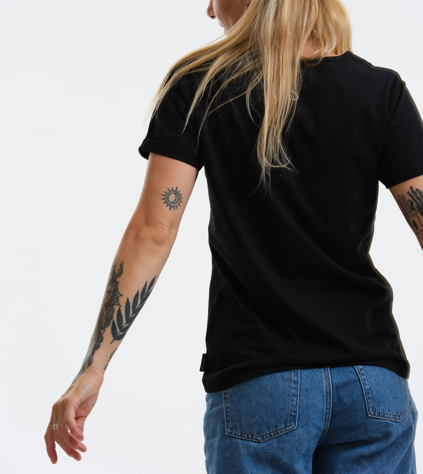 Shirt Taylor Erstmal Kaffee. schwarz – Bild 8